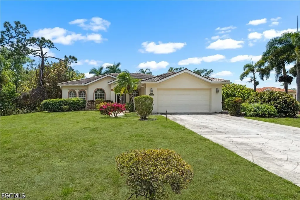 25900 Creekbend Drive Bonita Springs FL 34135