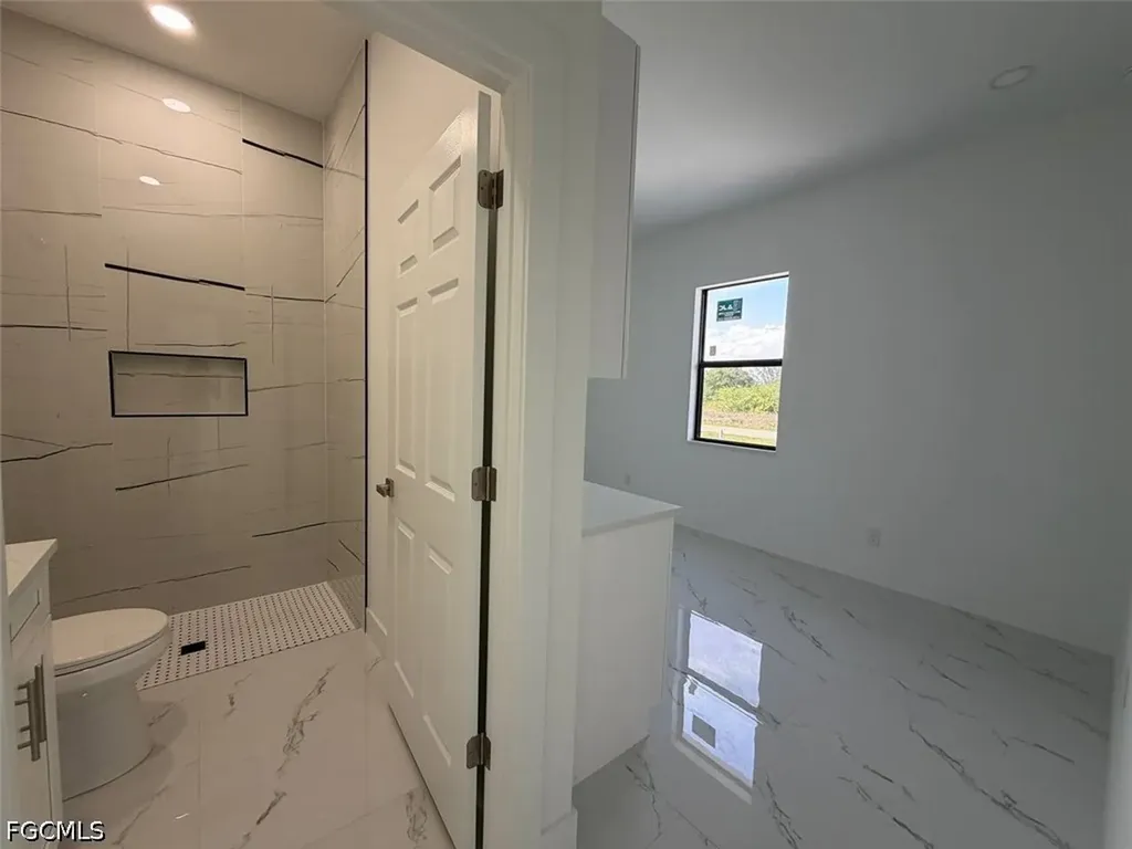 3931 Sunset Road Lehigh Acres FL 33971