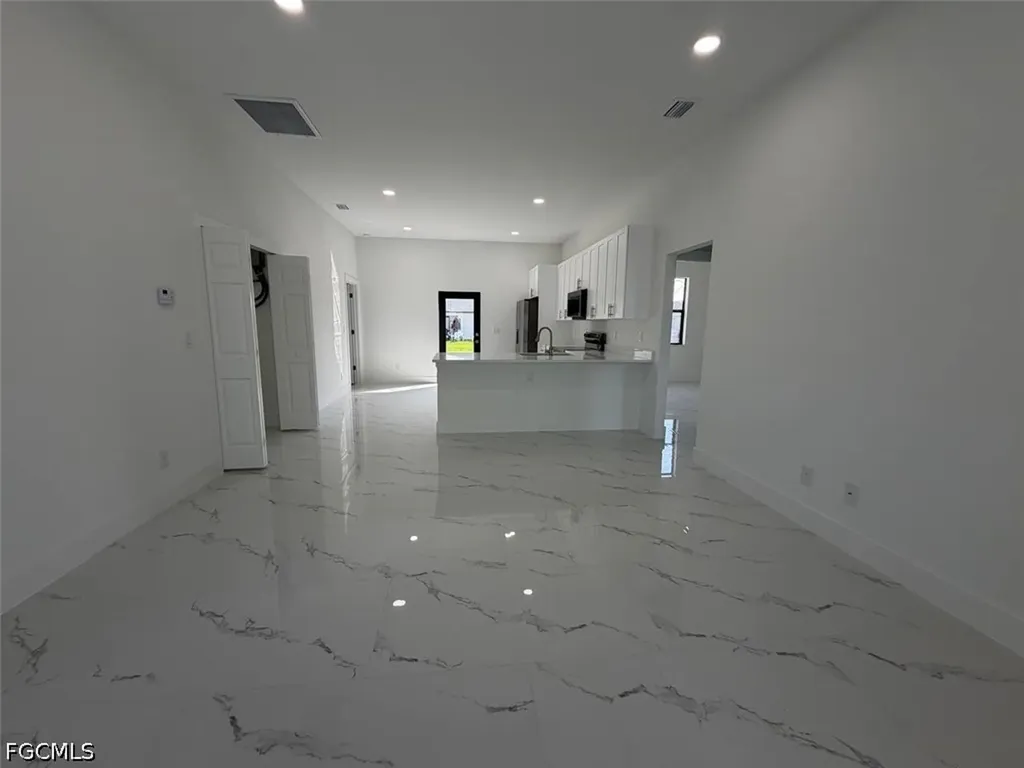 3931 Sunset Road Lehigh Acres FL 33971