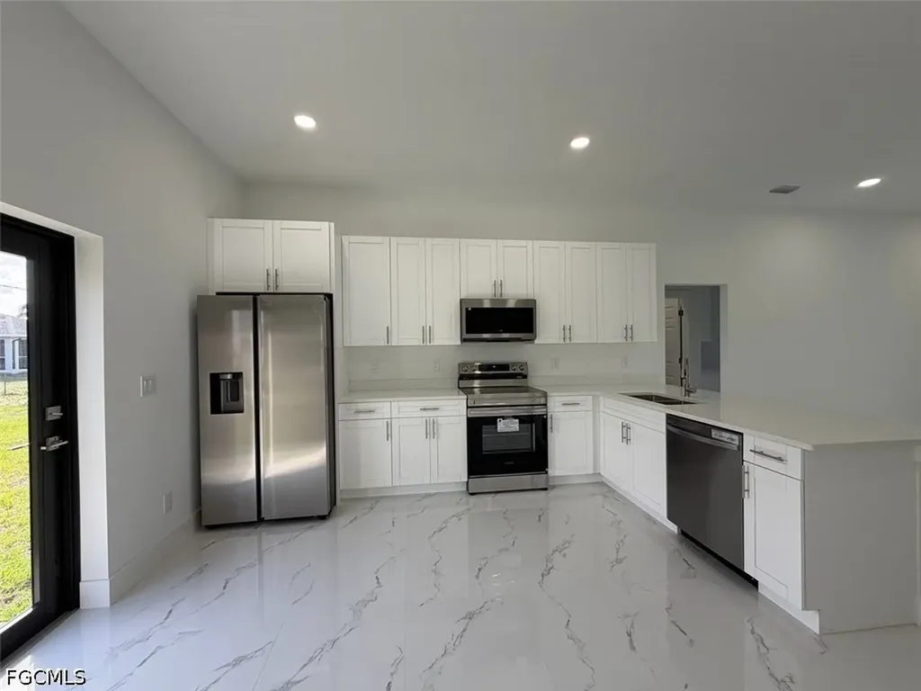 3931 Sunset Road Lehigh Acres FL 33971