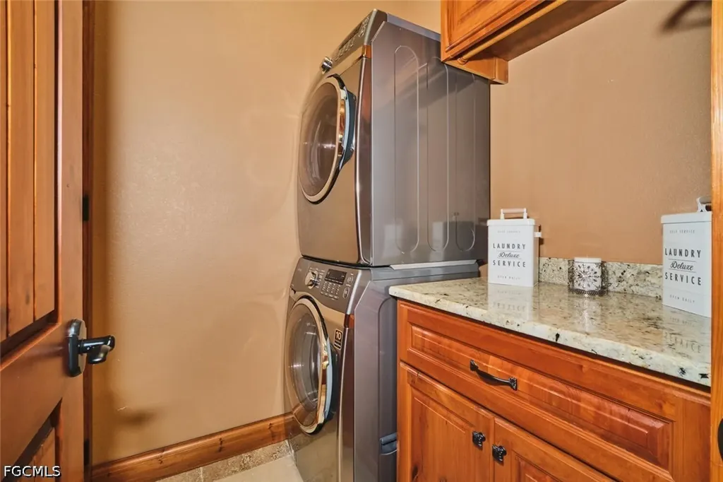 5306 SW 27th Place Cape Coral FL 33914