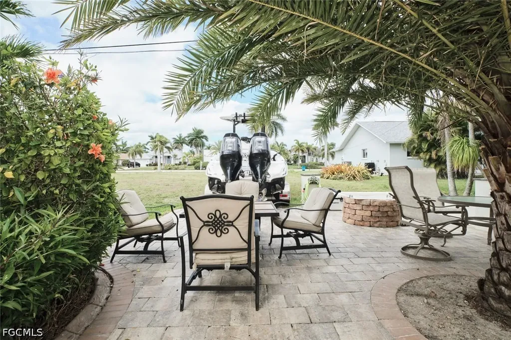 5306 SW 27th Place Cape Coral FL 33914