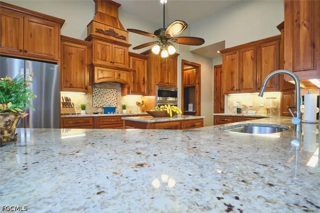 5306 SW 27th Place Cape Coral FL 33914