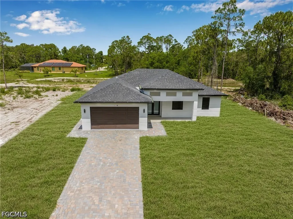 718 Bennington Drive Lehigh Acres FL 33974