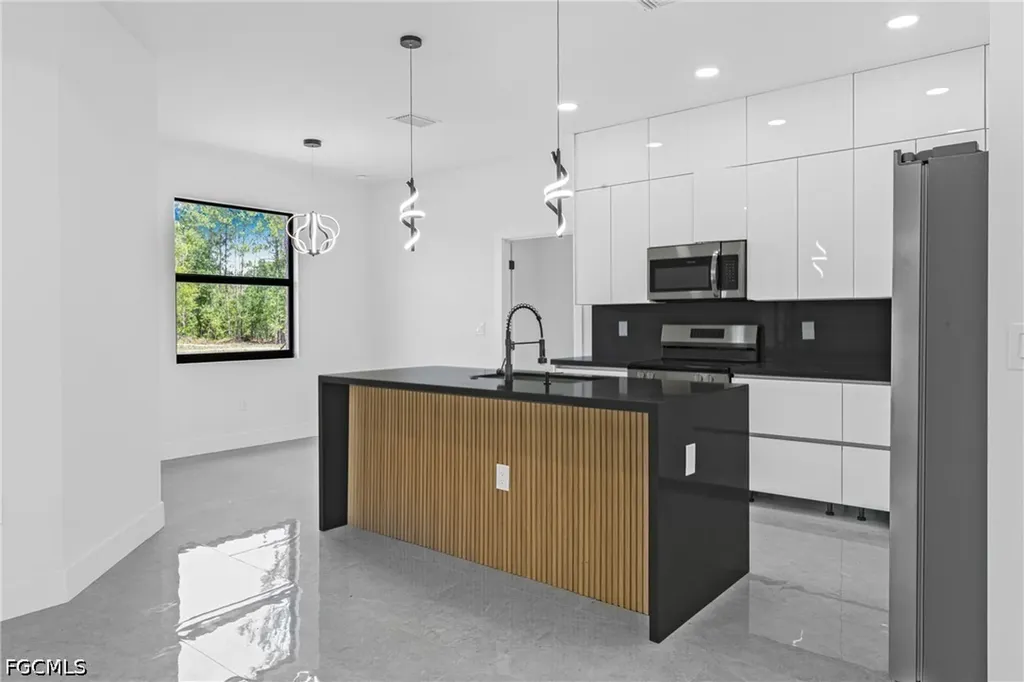 718 Bennington Drive Lehigh Acres FL 33974