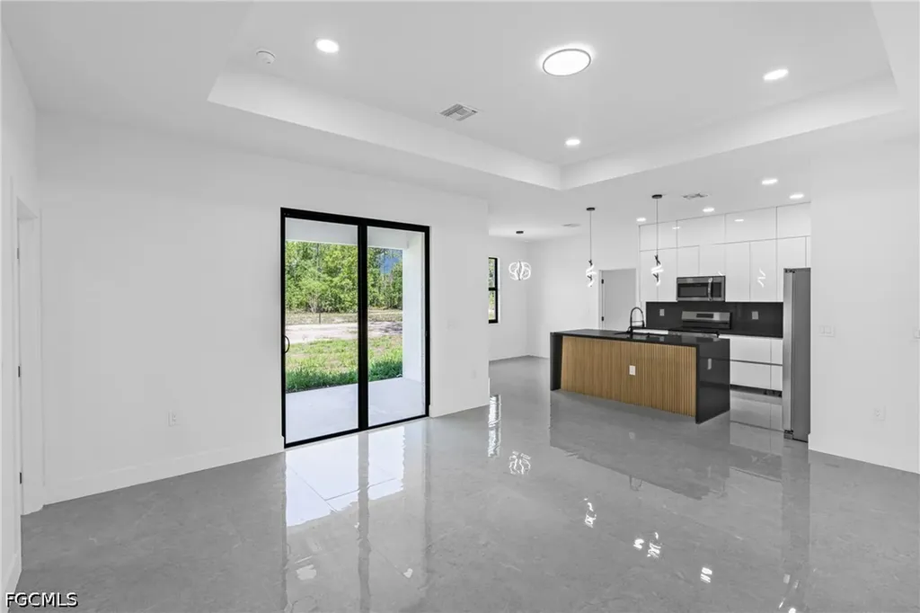 718 Bennington Drive Lehigh Acres FL 33974