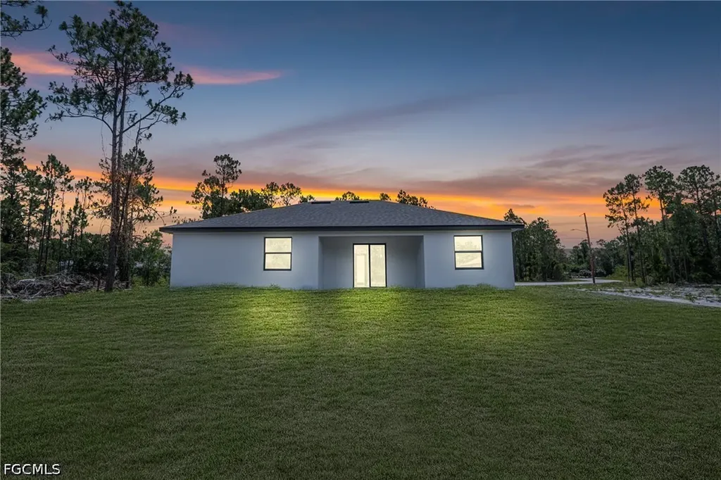 718 Bennington Drive Lehigh Acres FL 33974