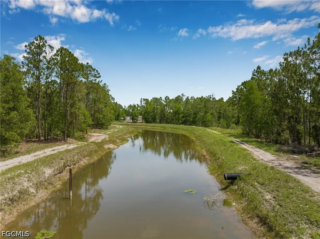 718 Bennington Drive Lehigh Acres FL 33974