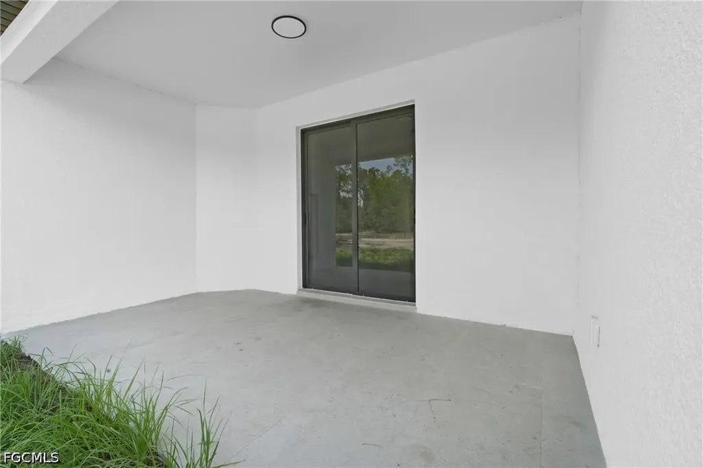 718 Bennington Drive Lehigh Acres FL 33974