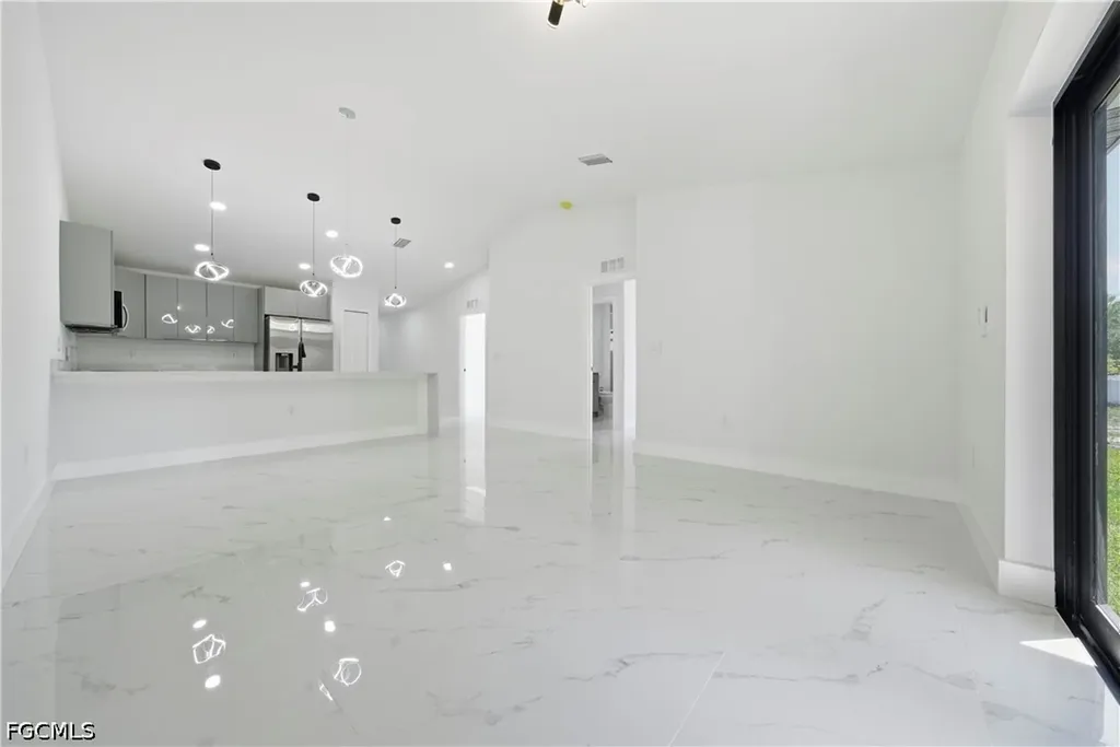 1008-1010 Jaguar Boulevard Lehigh Acres FL 33974