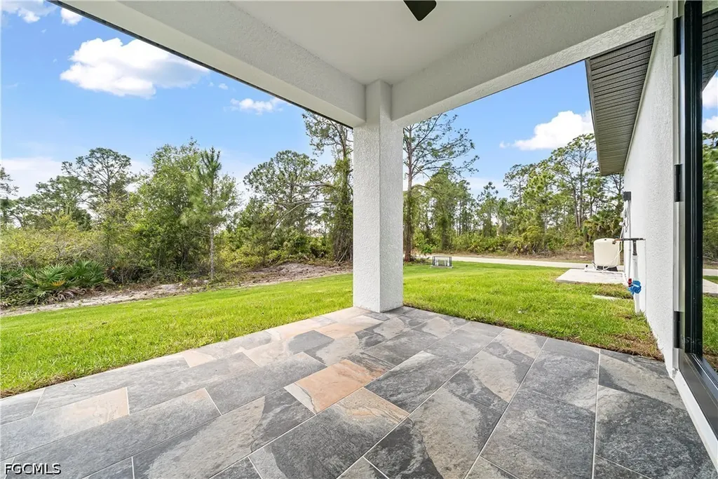 1008-1010 Jaguar Boulevard Lehigh Acres FL 33974