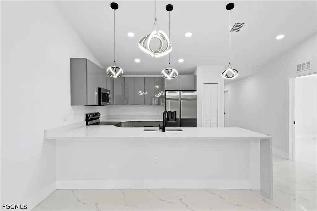 1008-1010 Jaguar Boulevard Lehigh Acres FL 33974
