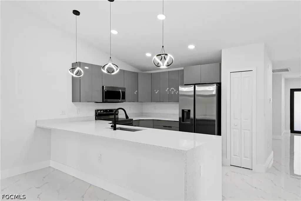 1008-1010 Jaguar Boulevard Lehigh Acres FL 33974
