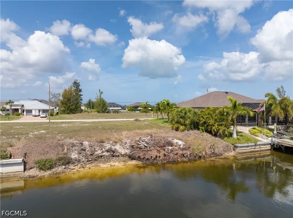 1645 NW 39th Avenue Cape Coral FL 33993
