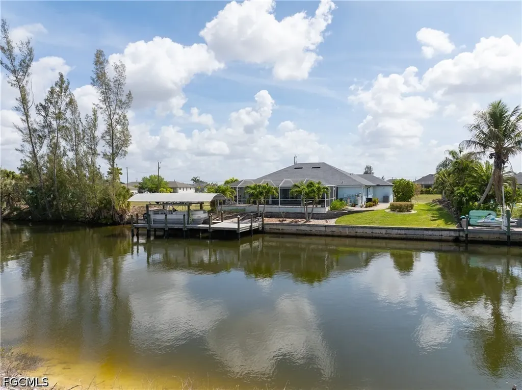 1645 NW 39th Avenue Cape Coral FL 33993