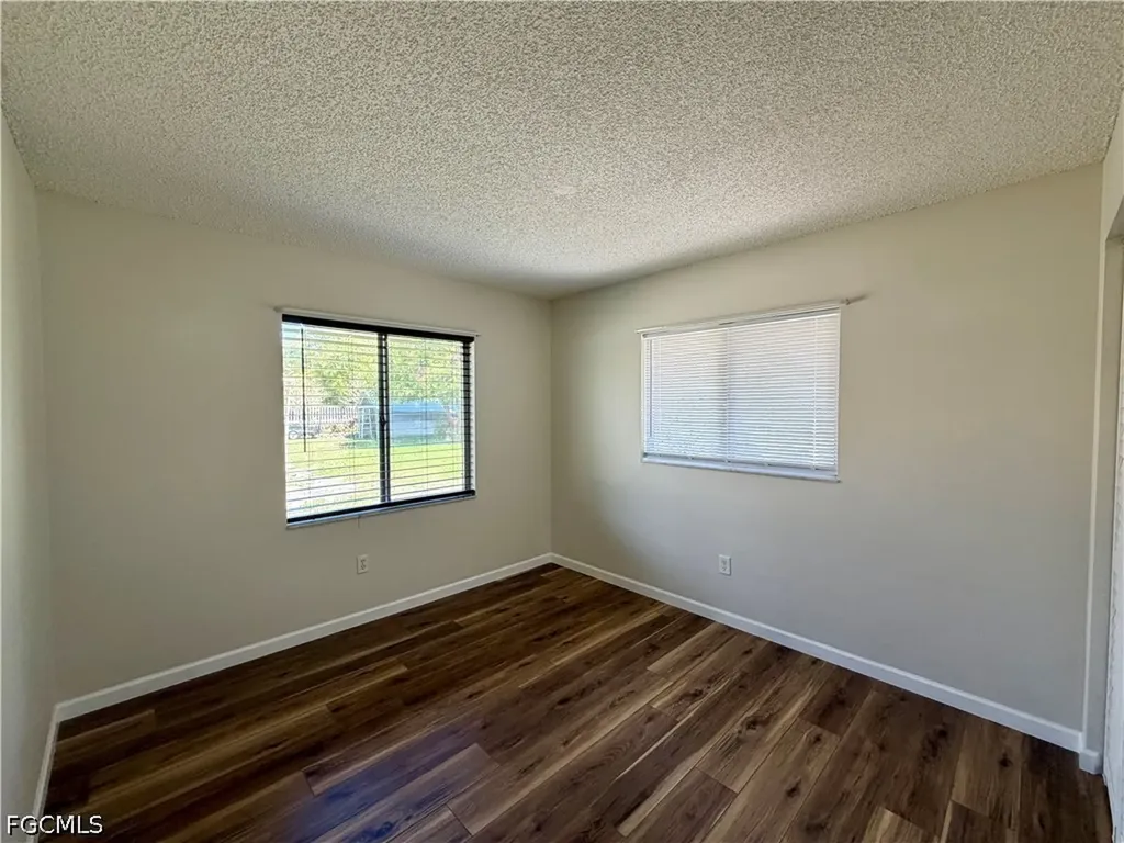 19205/19209 Tangerine Road Fort Myers FL 33967