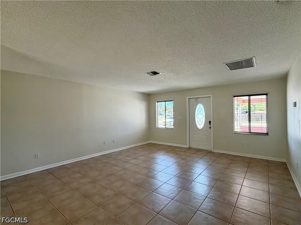 19205/19209 Tangerine Road Fort Myers FL 33967