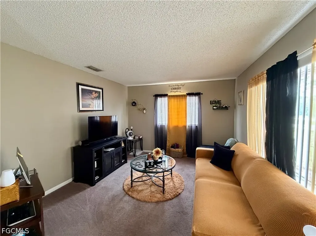 19205/19209 Tangerine Road Fort Myers FL 33967