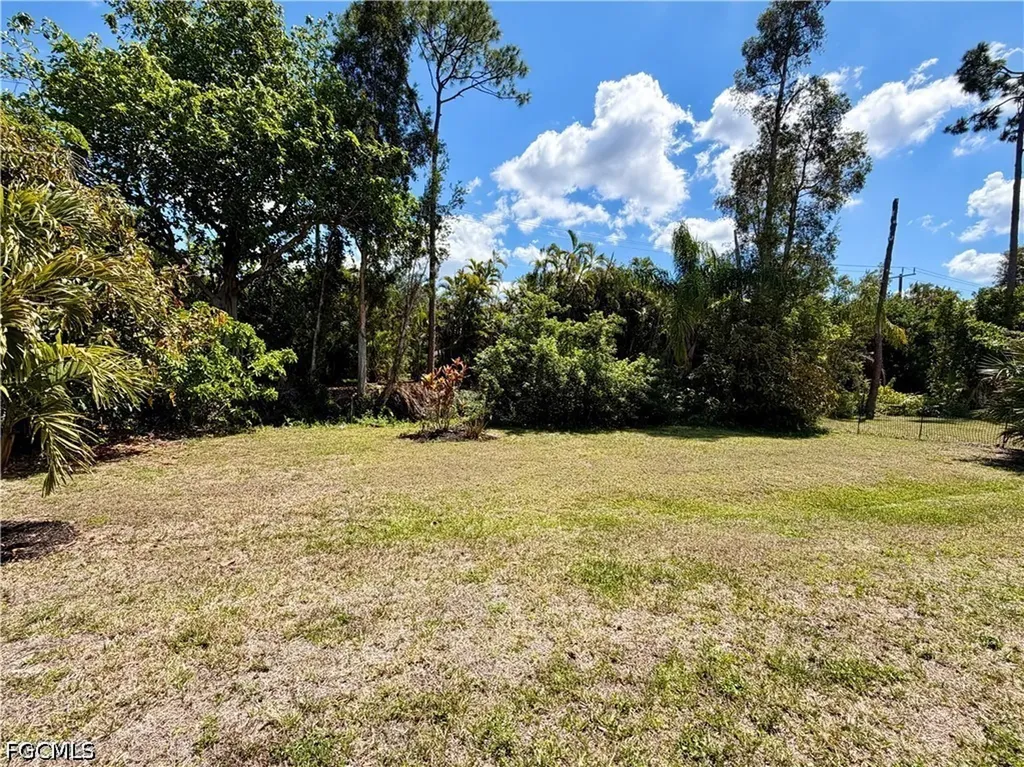 19205/19209 Tangerine Road Fort Myers FL 33967