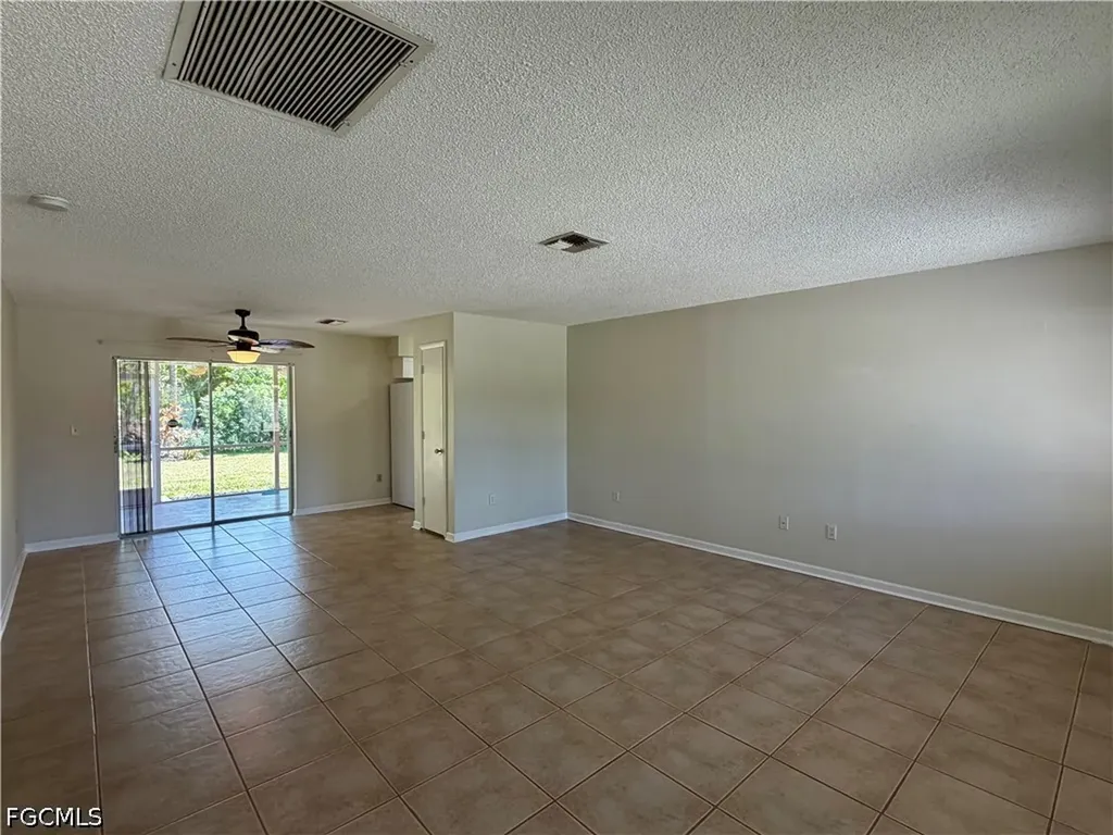 19205/19209 Tangerine Road Fort Myers FL 33967