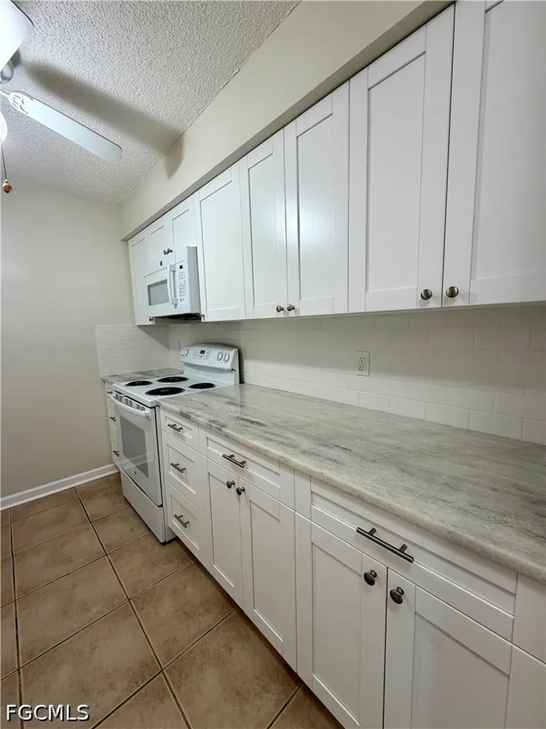 19205/19209 Tangerine Road Fort Myers FL 33967