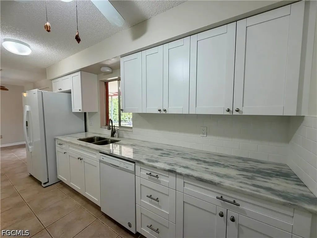 19205/19209 Tangerine Road Fort Myers FL 33967