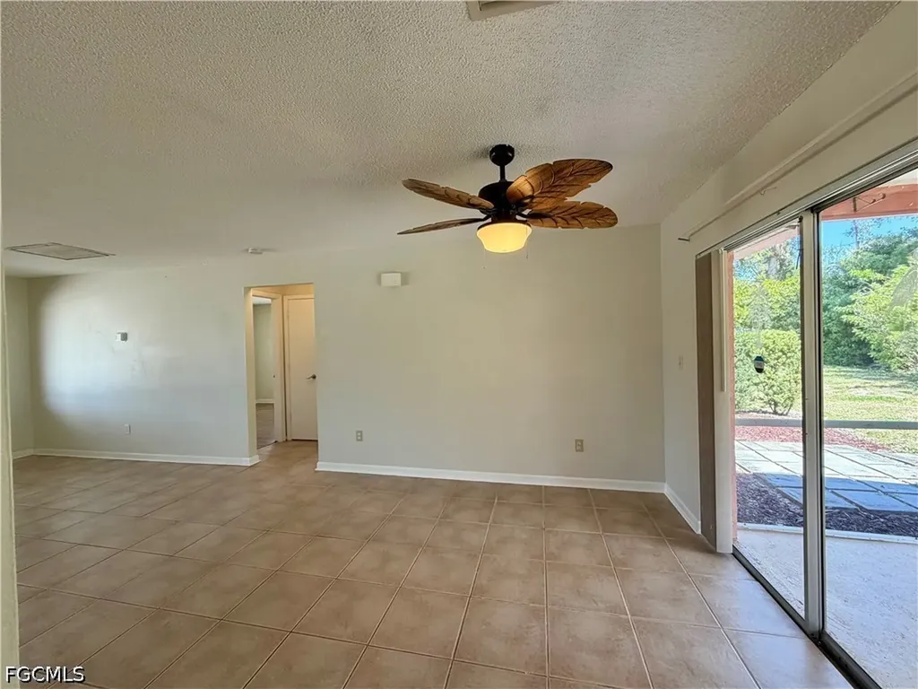 19205/19209 Tangerine Road Fort Myers FL 33967