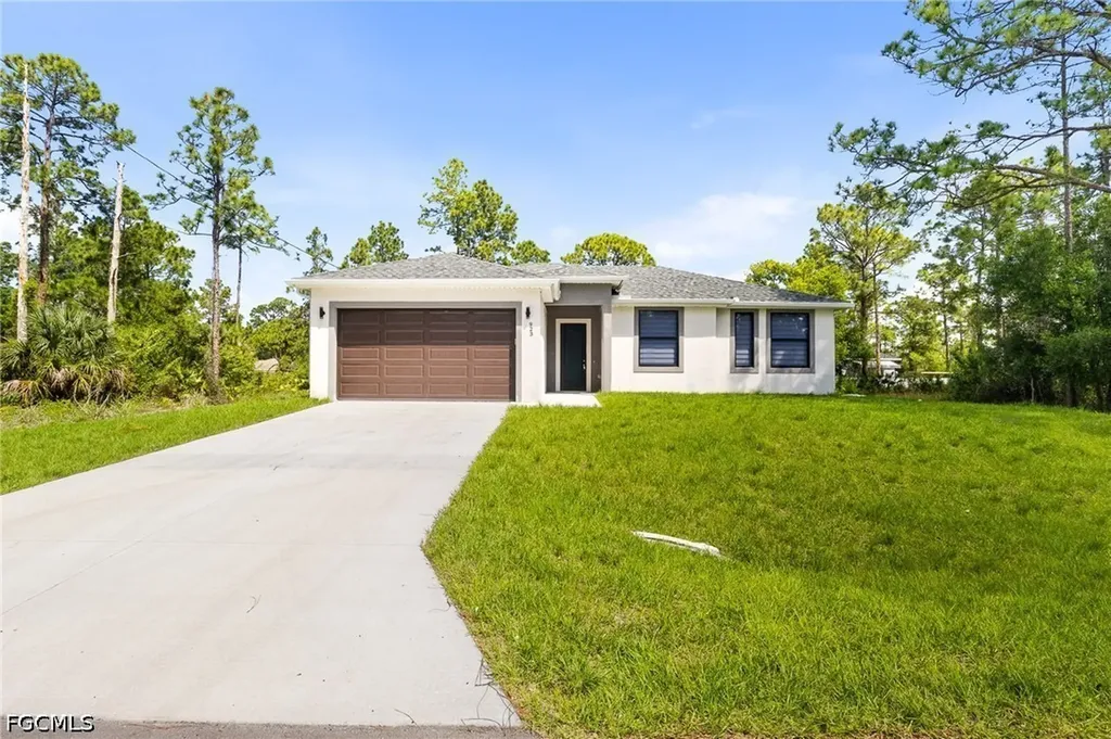 923 Alcalde Street E Lehigh Acres FL 33974