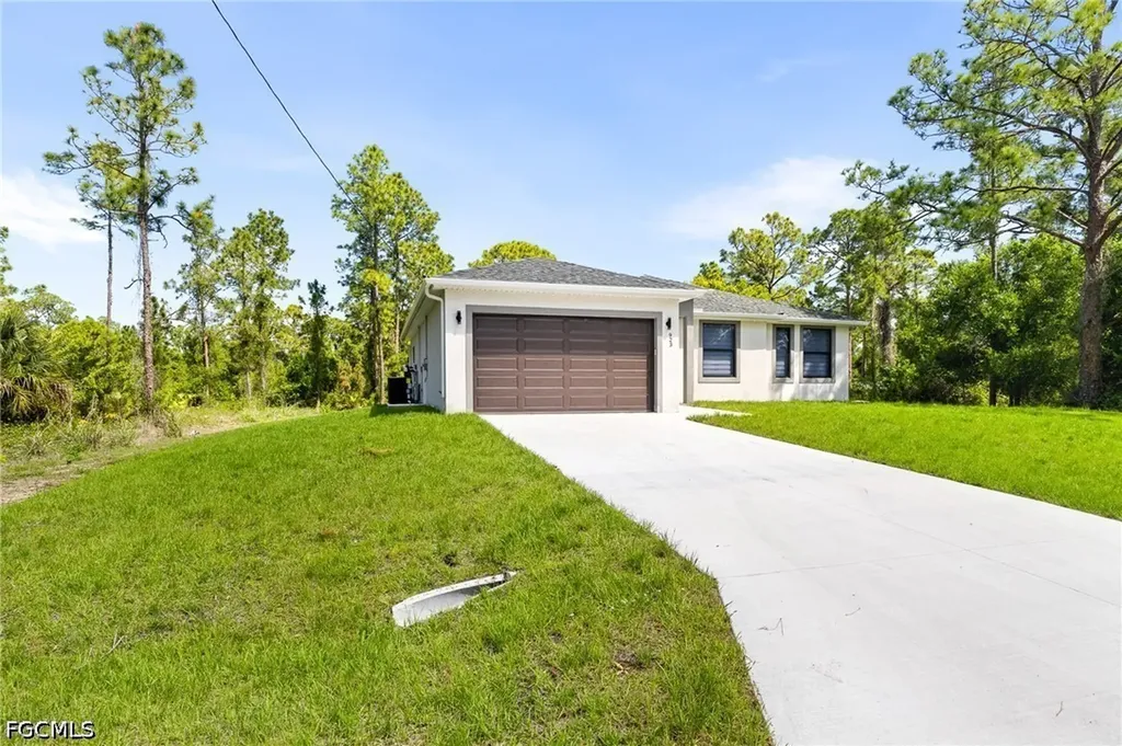 923 Alcalde Street E Lehigh Acres FL 33974
