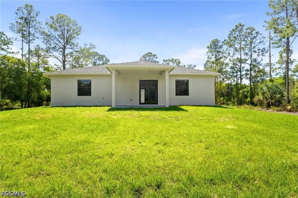 923 Alcalde Street E Lehigh Acres FL 33974