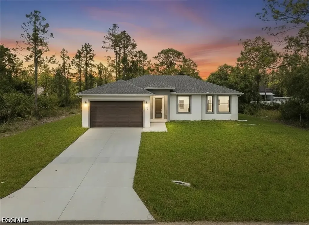 923 Alcalde Street E Lehigh Acres FL 33974
