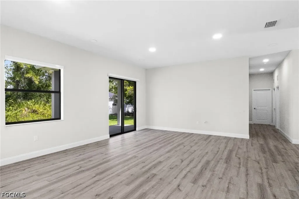 923 Alcalde Street E Lehigh Acres FL 33974