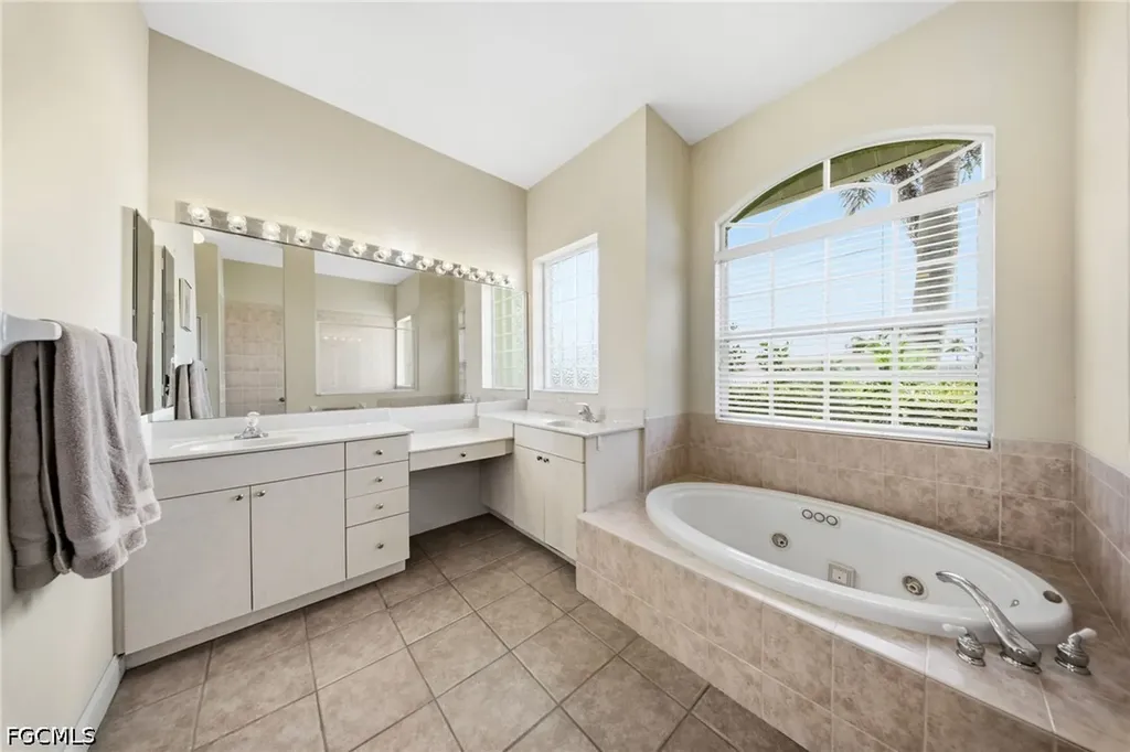 1635 SE 40th Street Cape Coral FL 33904