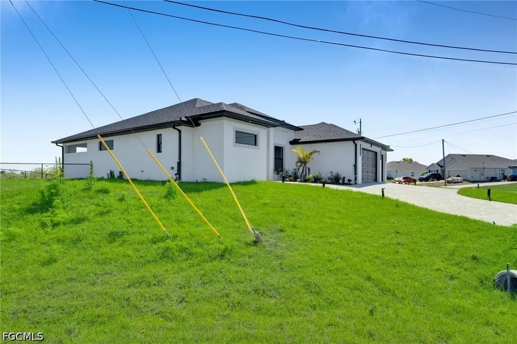 323 NW 11th Terrace Cape Coral FL 33993