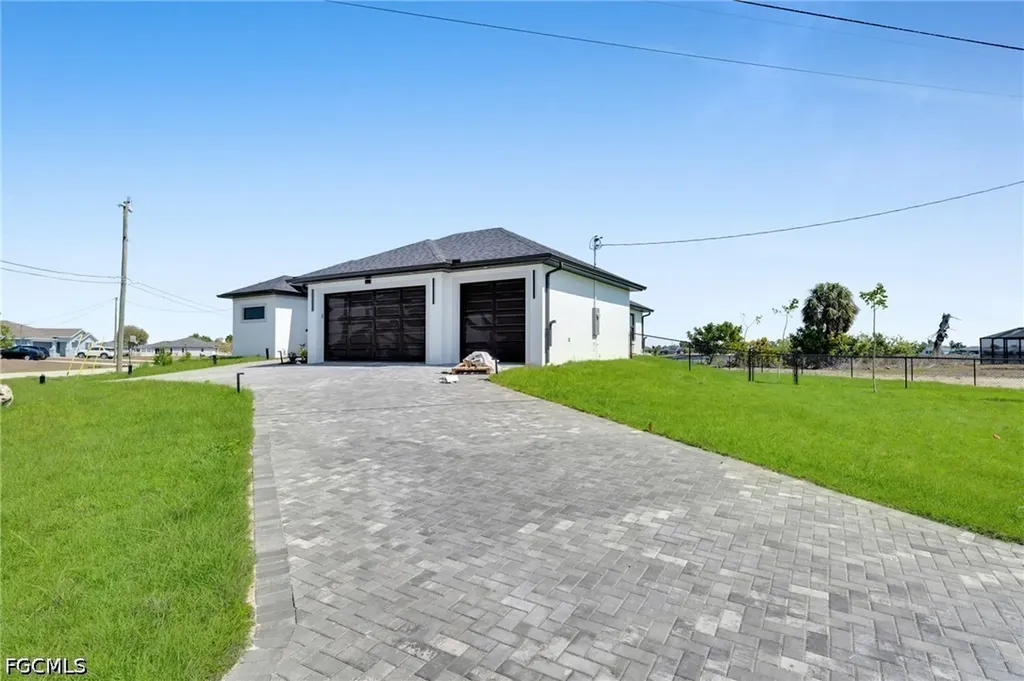 323 NW 11th Terrace Cape Coral FL 33993