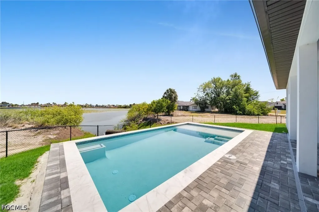 323 NW 11th Terrace Cape Coral FL 33993