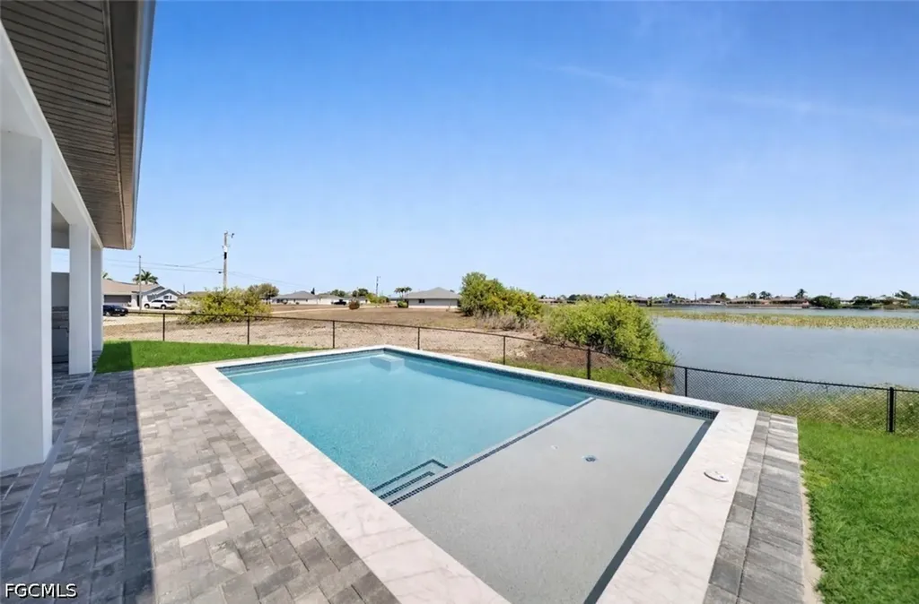 323 NW 11th Terrace Cape Coral FL 33993