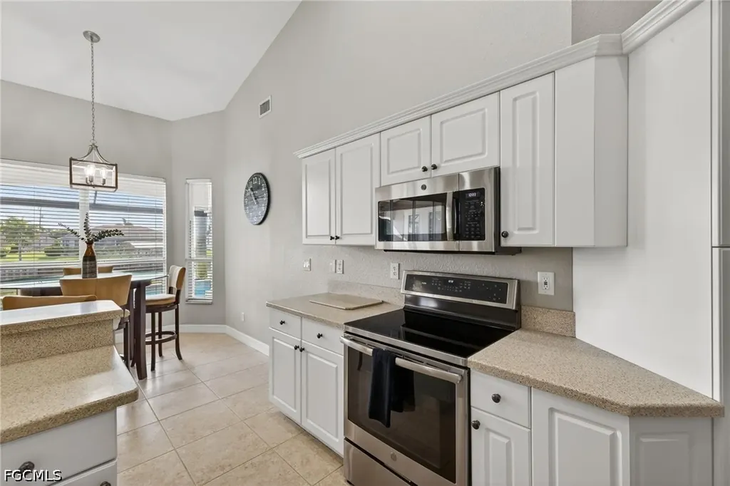 4817 SW 20th Place Cape Coral FL 33914