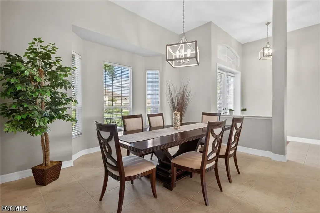 4817 SW 20th Place Cape Coral FL 33914