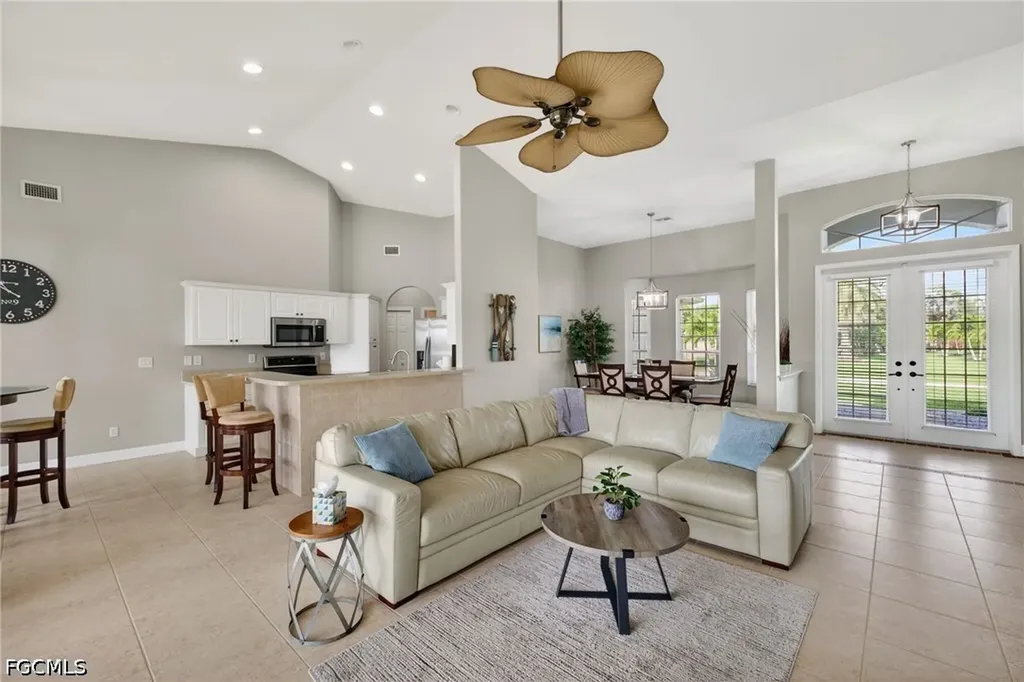 4817 SW 20th Place Cape Coral FL 33914