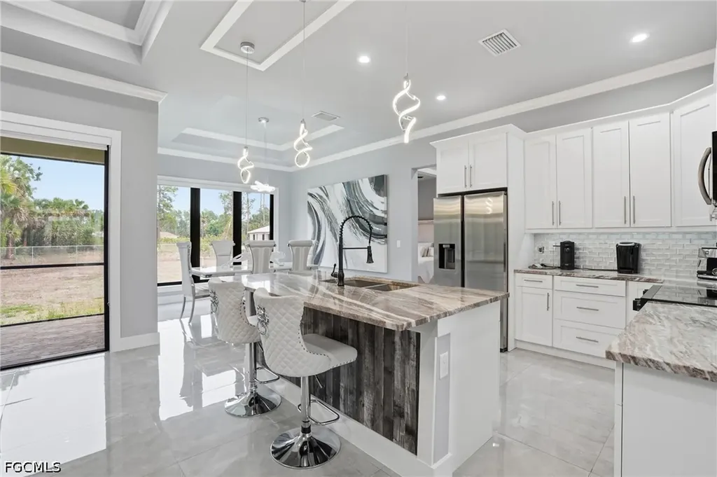 3043 18th Avenue NE Naples FL 34120