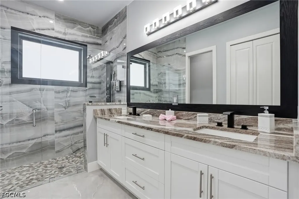 3043 18th Avenue NE Naples FL 34120