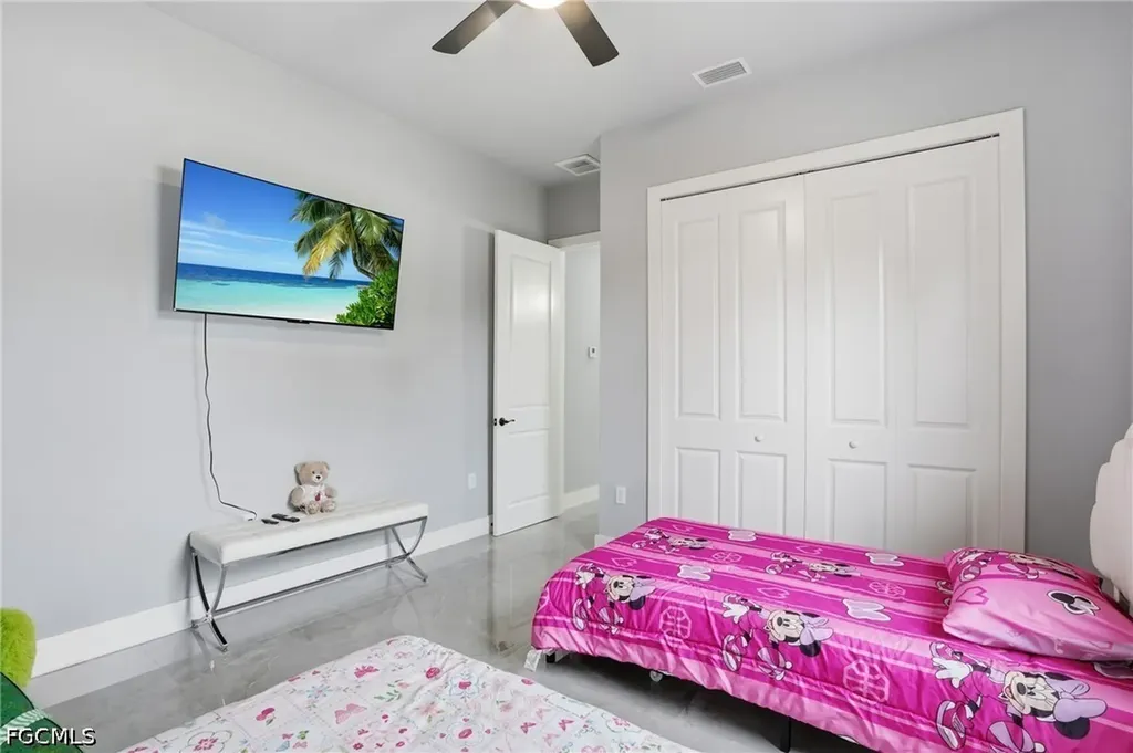 3043 18th Avenue NE Naples FL 34120