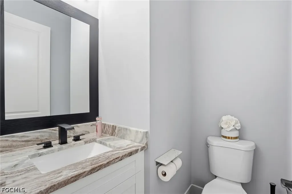 3043 18th Avenue NE Naples FL 34120