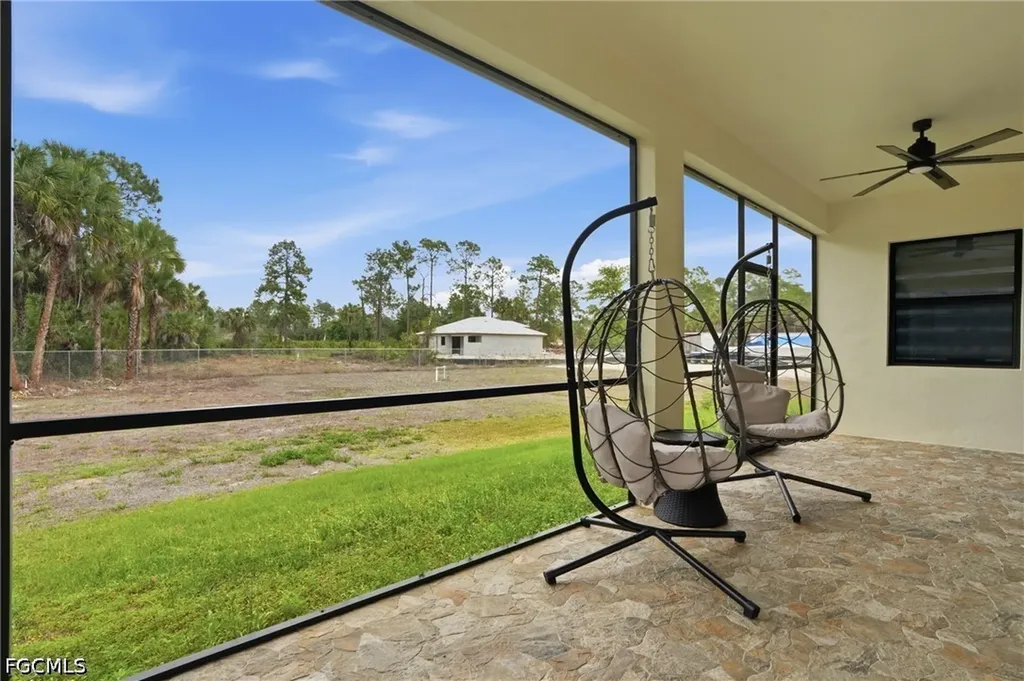 3043 18th Avenue NE Naples FL 34120