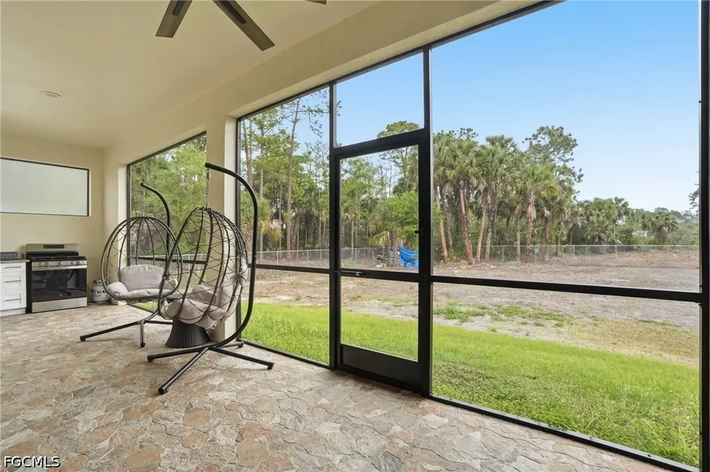 3043 18th Avenue NE Naples FL 34120