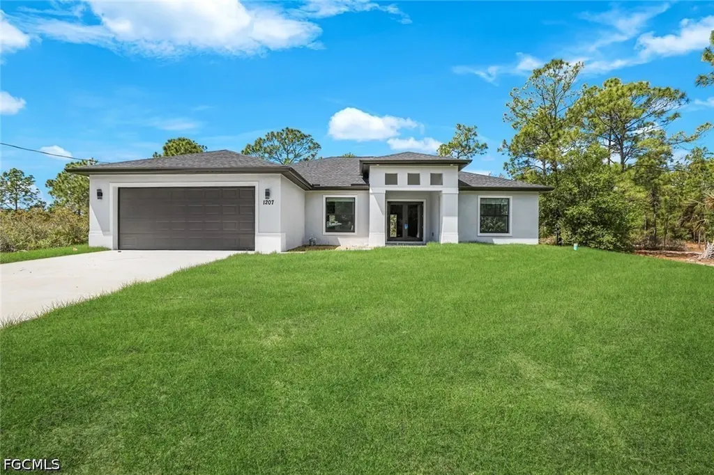 1207 Desoto Avenue Lehigh Acres FL 33972