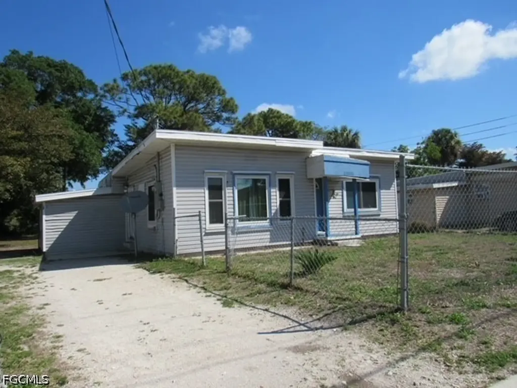 2365 Canal Street Fort Myers FL 33901