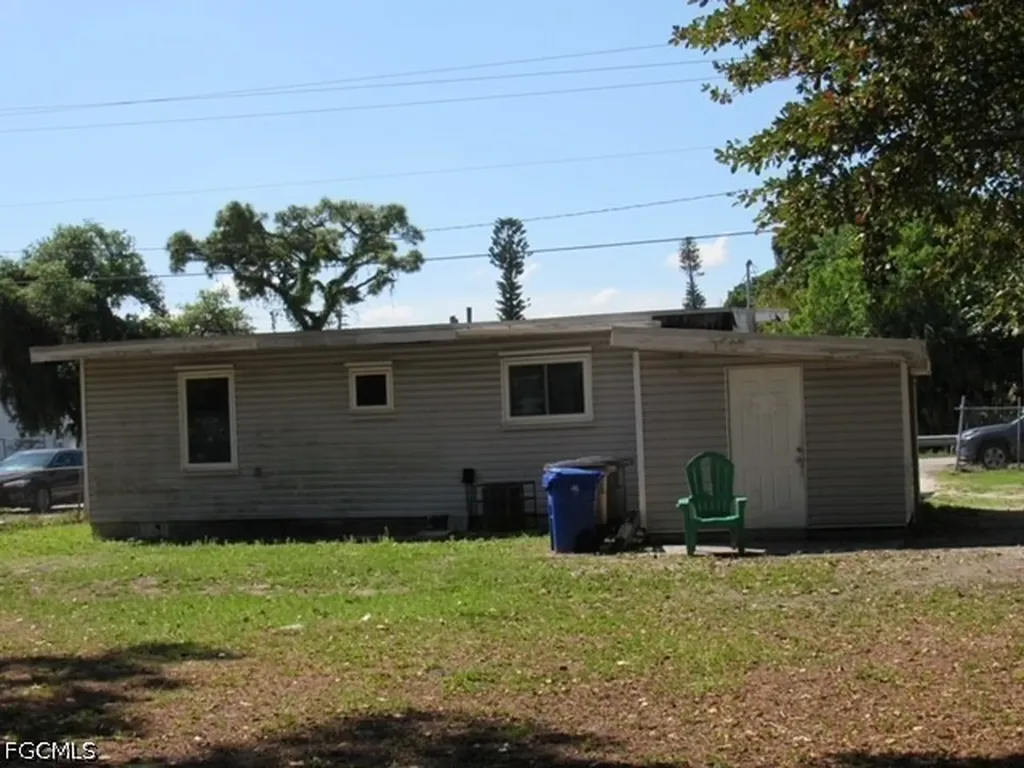 2365 Canal Street Fort Myers FL 33901
