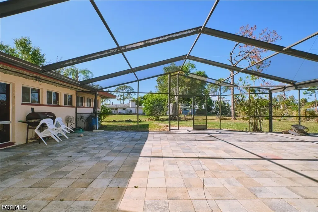 3731 Liberty Square Fort Myers FL 33908